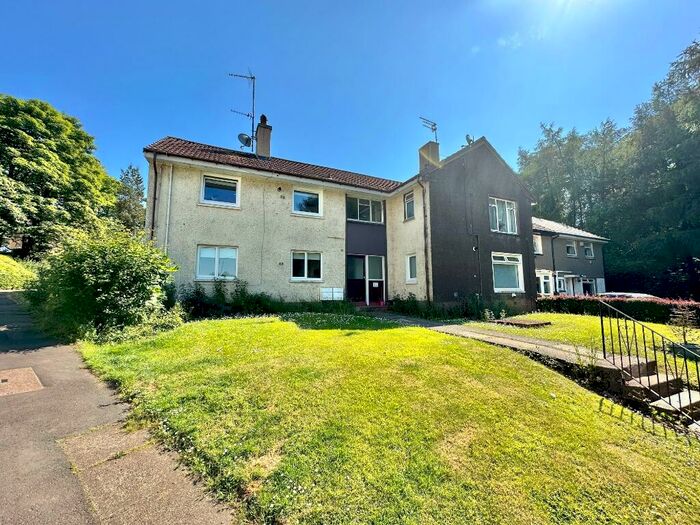 2 Bedroom Flat To Rent In Aillort Place, The Village, East Kilbride, G74