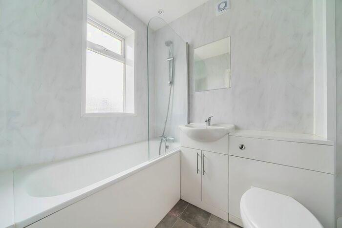 3 Bedroom Terraced House For Sale In Redbridge Hill, Millbrook, Southampton, SO16