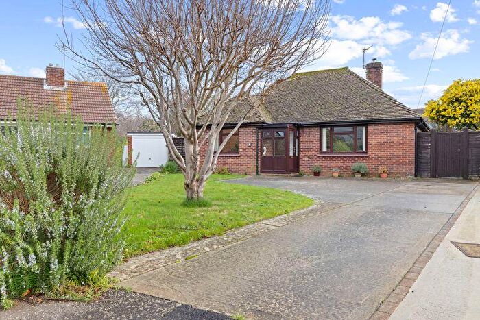 2 Bedroom Detached Bungalow For Sale In Ashburnham Close, Chichester, PO19