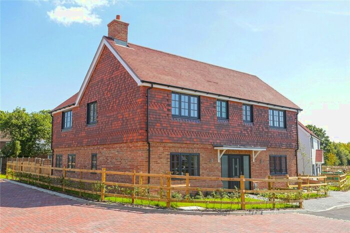 4 Bedroom Detached House For Sale In Marsh Quarter Lane, Sandhurst, Cranbrook, Kent, TN18