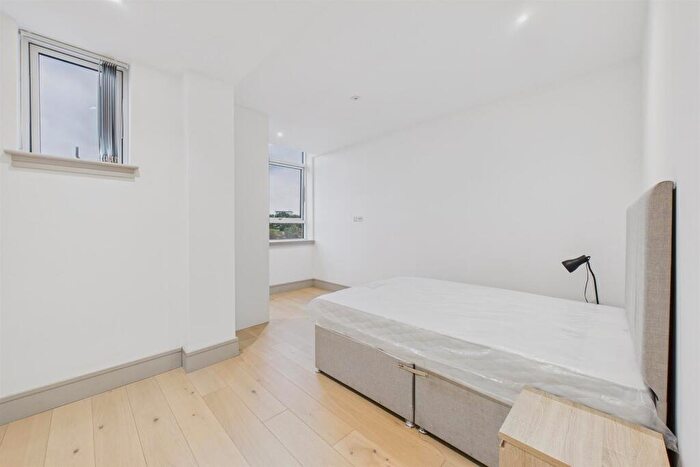 2 Bedroom Apartment To Rent In Imperial Drive, Harrow, HA2