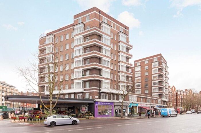 Apartment To Rent In Park Road, London, NW1