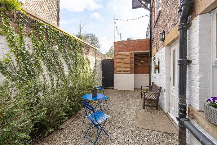 2 Bedroom Flat To Rent In Burdon Terrace, Jesmond, Newcastle Upon Tyne, NE2