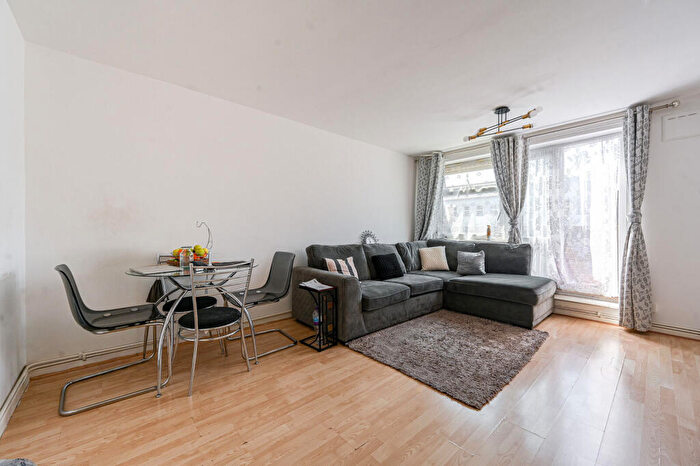 1 Bedroom Flat For Sale In Gavin House, Plumstead, London, SE18