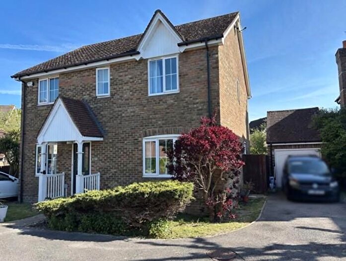 4 Bedroom Property To Rent In Dexter Close, Kennington, Ashford, TN25
