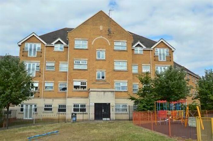 2 Bedroom Flat To Rent In Warren Way, Edgware, HA8
