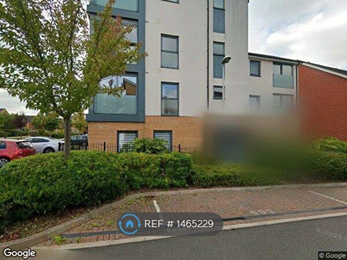 4 Bedroom Terraced House To Rent In Padworth Avenue, Reading, RG2