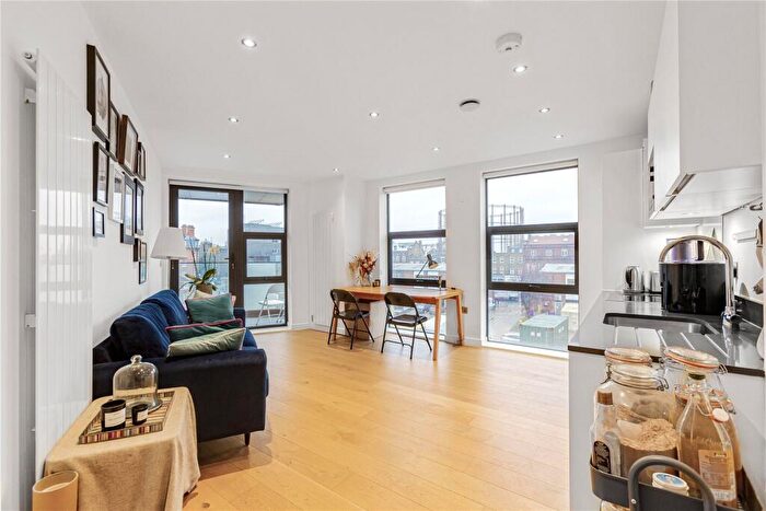 1 Bedroom Apartment To Rent In Esker Place, Cambridge Heath, London, E2