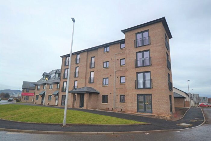 2 Bedroom Flat To Rent In St. Aidens Road, Edinburgh, EH16