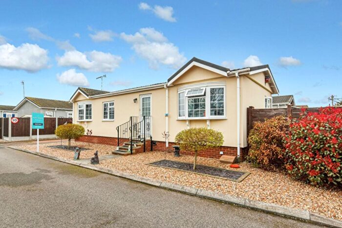 2 Bedroom Bungalow For Sale In East Beach Park, * Tingdene Park Home *, Shoeburyness, Essex, SS3