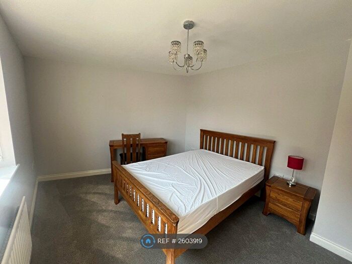 4 Bedroom Terraced House To Rent In Baxendale Road, Chichester, PO19