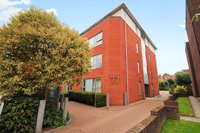 2 Bedroom Flat To Rent In Worple Road, Wimbledon, London, SW19