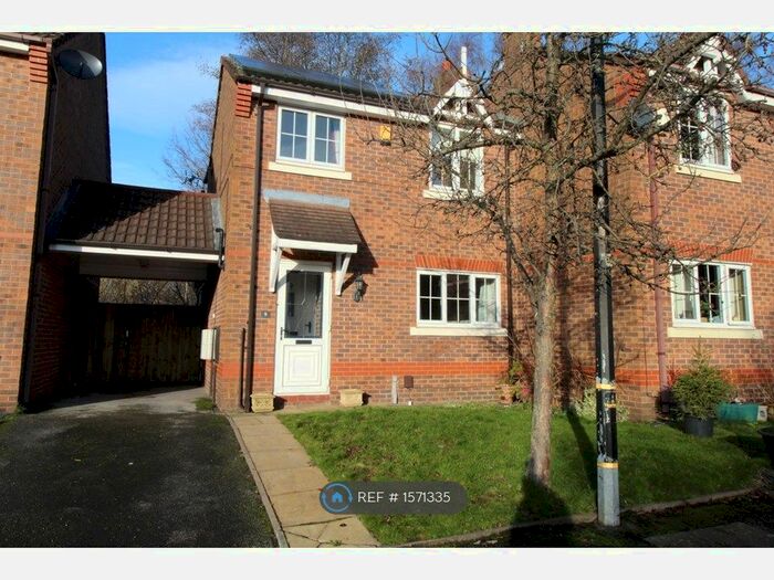 2 Bedroom Semi-Detached House To Rent In Lampton Close, Altrincham, WA14