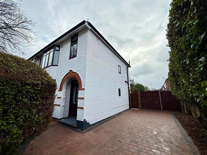 3 Bedroom Semi Detached House To Rent In Eastlands Place, Hillmorton, Rugby, CV21