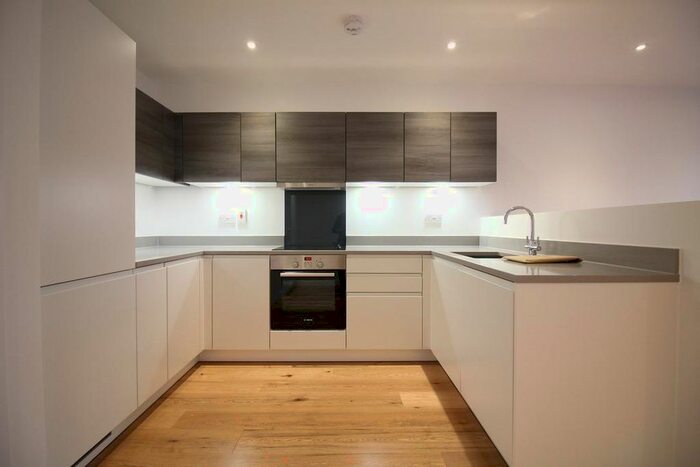 2 Bedroom Flat To Rent In Bollo Bridge Road, Acton, W3
