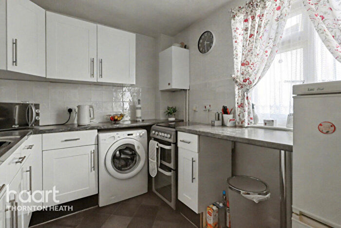 1 Bedroom Flat For Sale In Bensham Manor Road, Thornton Heath, CR7