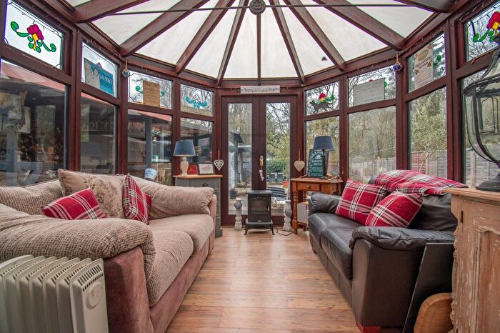 3 Bedroom Detached House For Sale In Lubbesthorpe Road, Leicester, LE3