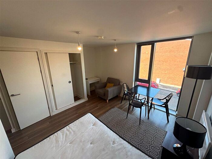 Apartment To Rent In Falkner Street, Liverpool, Merseyside, L8