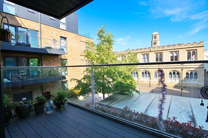 1 Bedroom Flat For Sale In Swan Court, Swan Street, Isleworth, TW7