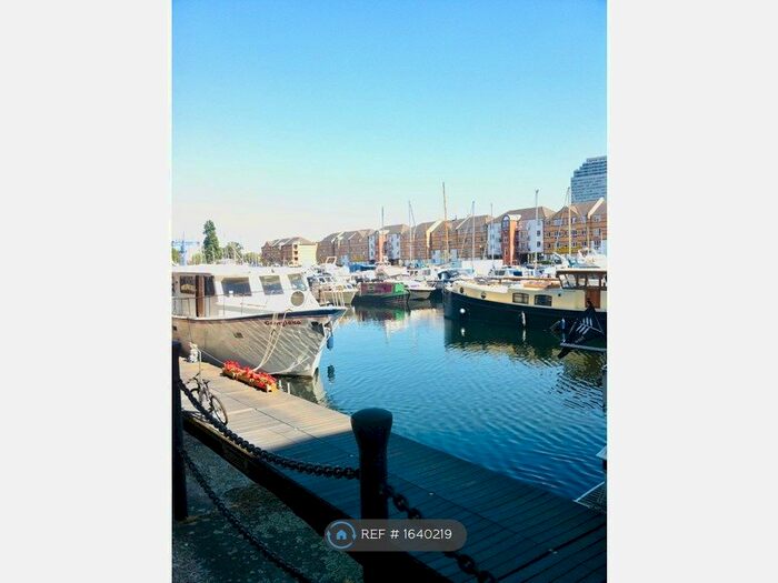 1 Bedroom Flat To Rent In Rope Street, London, SE16