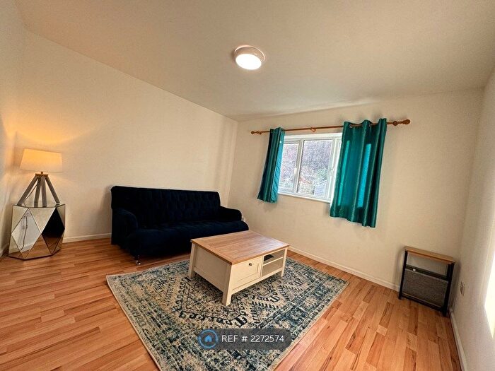 1 Bedroom Flat To Rent In Loughborough Road, West Bridgford, Nottingham, NG2