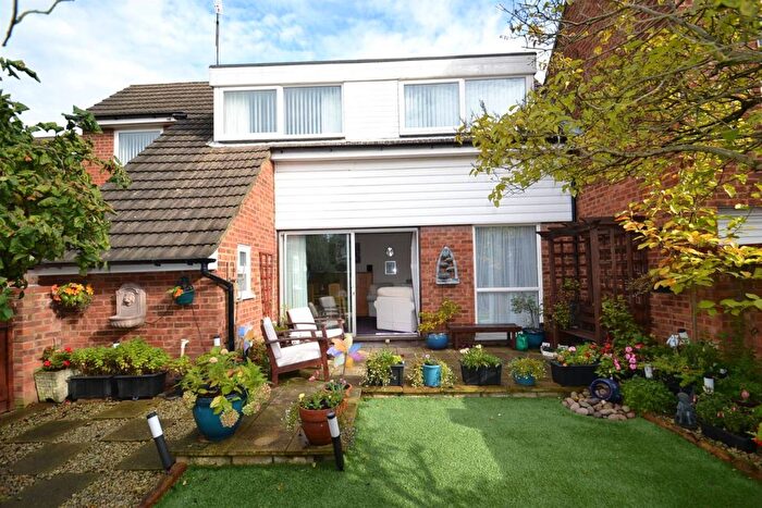 3 Bedroom Terraced House To Rent In Eskdale, London Colney, St Albans, Hertfordshire, AL2