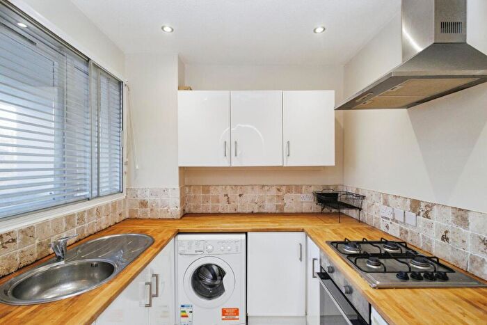 2 Bedroom Flat For Sale In Rosalind Court, Asgard Drive, Salford, Greater Manchester, M5