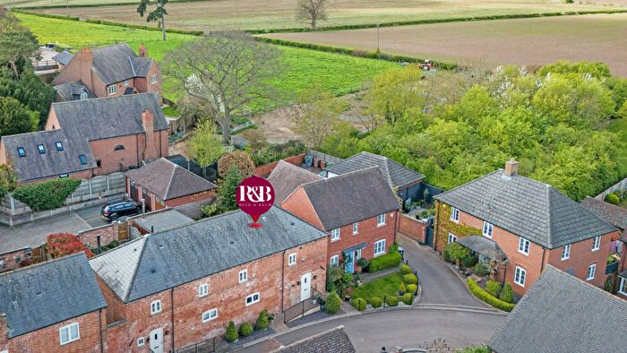 3 Bedroom Semi Detached House For Sale In Auster Crescent, Rearsby, LE7