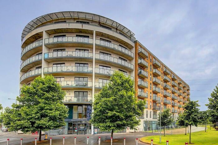 1 Bedroom Flat To Rent In Durnsford Road, Wimbledon, London, SW19