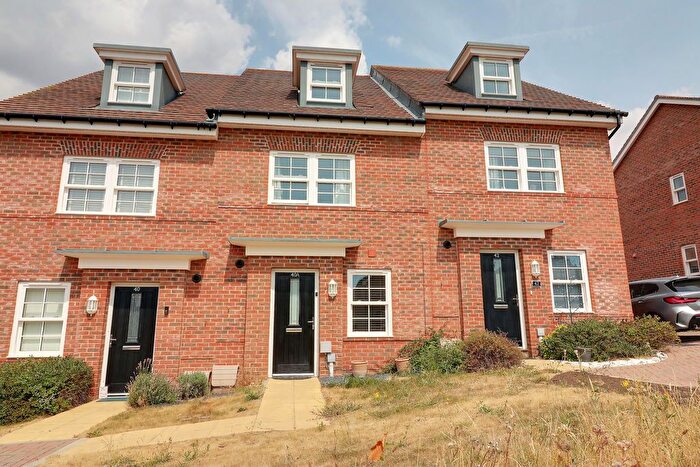 4 Bedroom Terraced House For Sale In Bazeley Road, Waterlooville, PO7