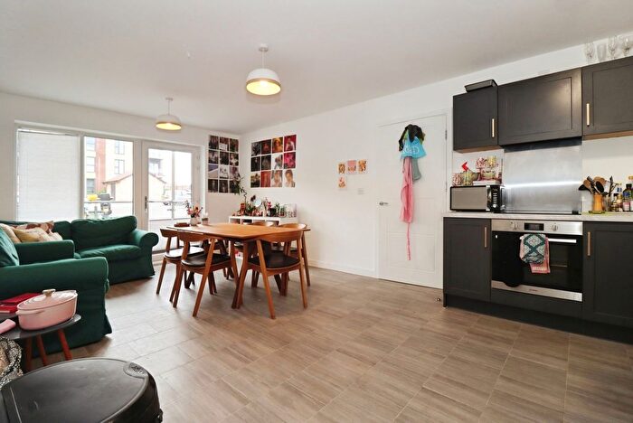 2 Bedroom Flat For Sale In Flatts Close, Stoke Gifford, Bristol, BS34