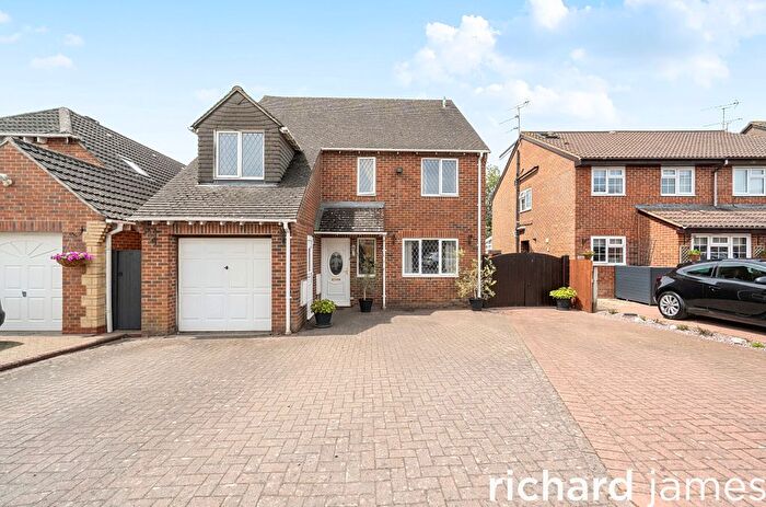 4 Bedroom Detached House For Sale In Glenville Close, Royal Wootton Bassett, SN4
