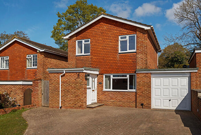 3 Bedroom Detached House For Sale In Waldy Rise, Cranleigh, GU6