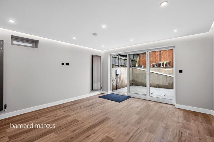 2 Bedroom Flat For Sale In Windmill Road, Croydon, CR0