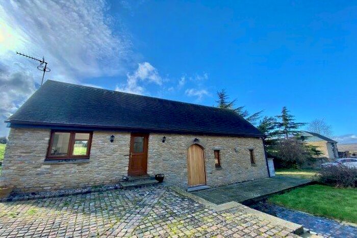 2 Bedroom Cottage To Rent In Felmersham Road, Bedford, MK43