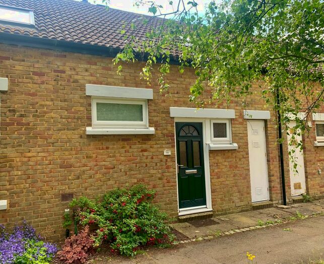 3 Bedroom Terraced House To Rent In Axe Head Road, Northampton, NN4