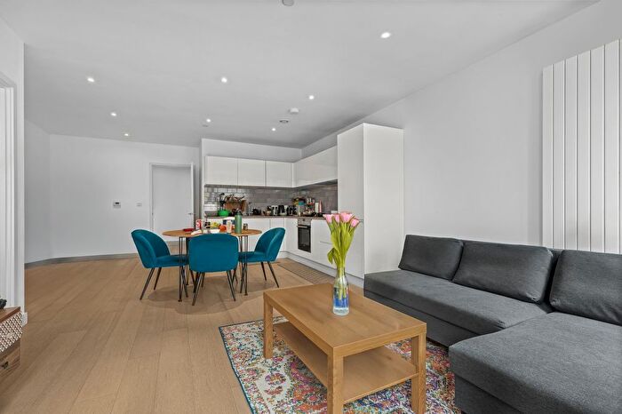 2 Bedroom Flat For Sale In Echo Court, Admiralty Avenue, E16