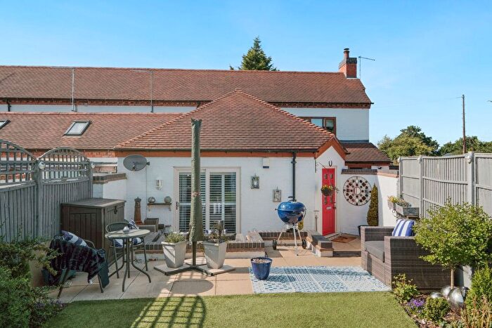 3 Bedroom Terraced House For Sale In Sharpway Gate, Stoke Prior, B60