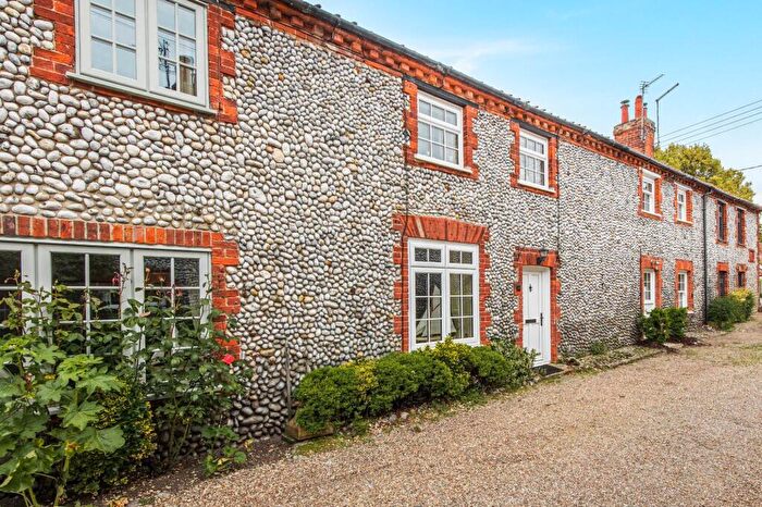 3 Bedroom Cottage For Sale In Morston Road, Blakeney, NR25