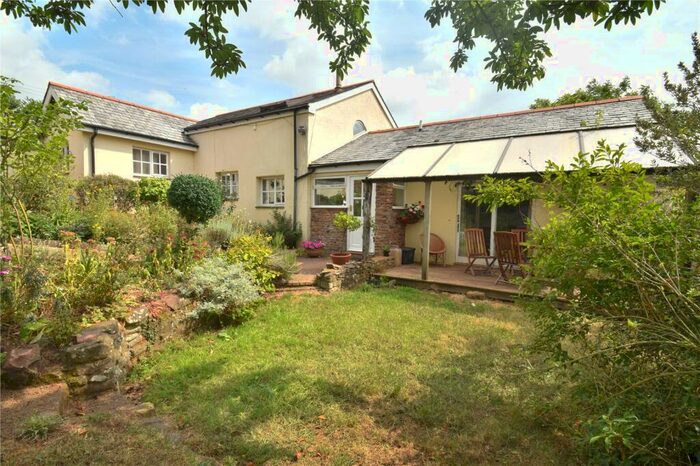 4 Bedroom Detached House For Sale In Cadeleigh, Tiverton, Devon, EX16