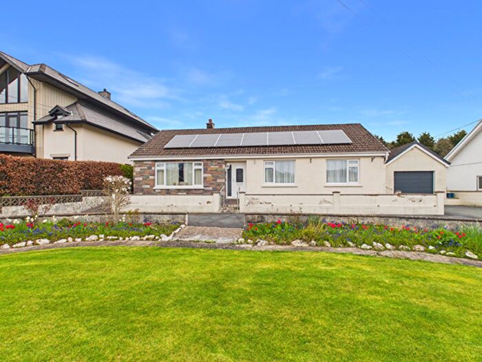 3 Bedroom Detached Bungalow For Sale In Bronwydd Arms, Carmarthen, SA33