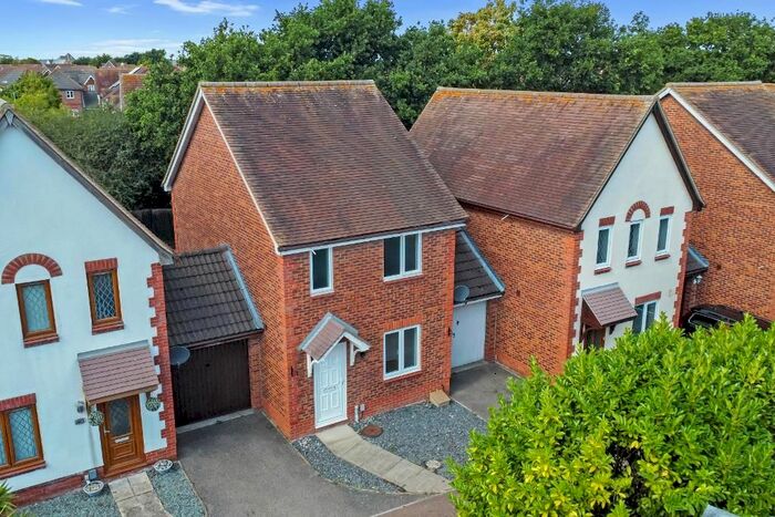 3 Bedroom Detached House To Rent In Gavin Way, Colchester, CO4