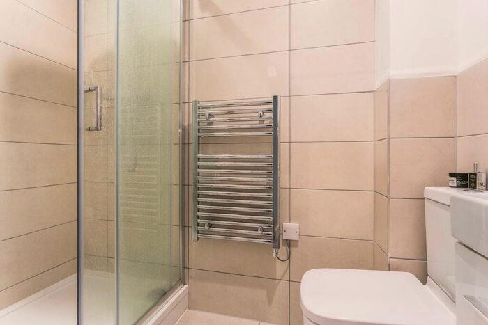 2 Bedroom Apartment To Rent In Station Approach Marlow, SL7