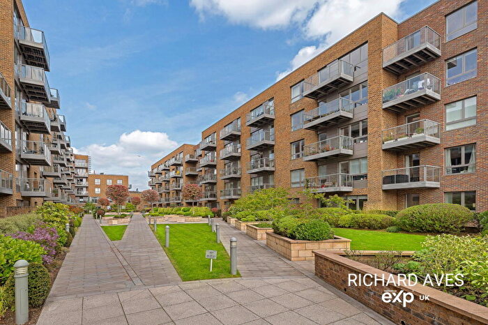 2 Bedroom Flat To Rent In High Street, London, N8