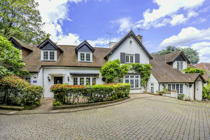 4 Bedroom Detached House To Rent In St. Marys Road, Long Ditton, KT6