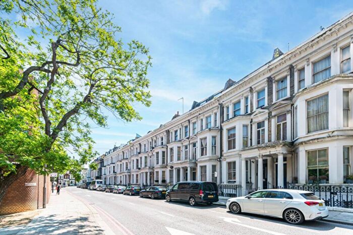 2 Bedroom Flat To Rent In Edith Grove, Chelsea, London, SW10