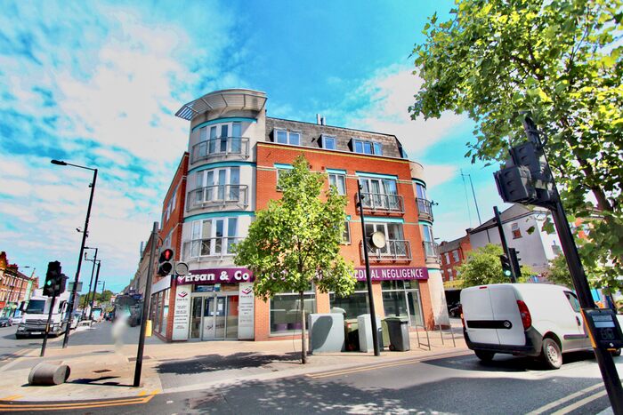 2 Bedroom Property To Rent In Salisbury Promenade, Green Lanes, London, N8