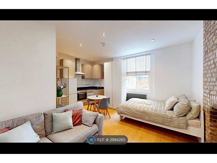 Studio To Rent In Ealing, London, W5