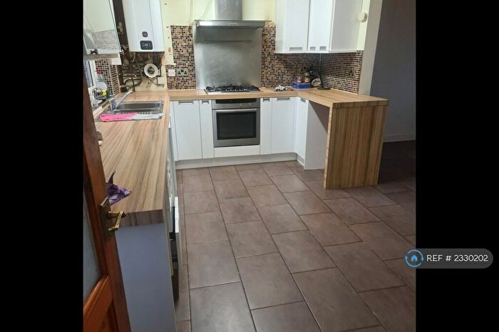 3 Bedroom End Of Terrace House To Rent In Coleman Road, Leicester, LE5