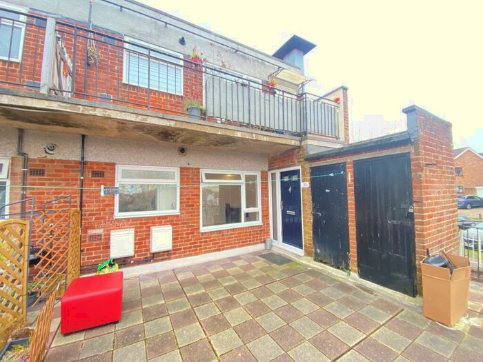 3 Bedroom Flat To Rent In Lowther Road, Dunstable, LU6